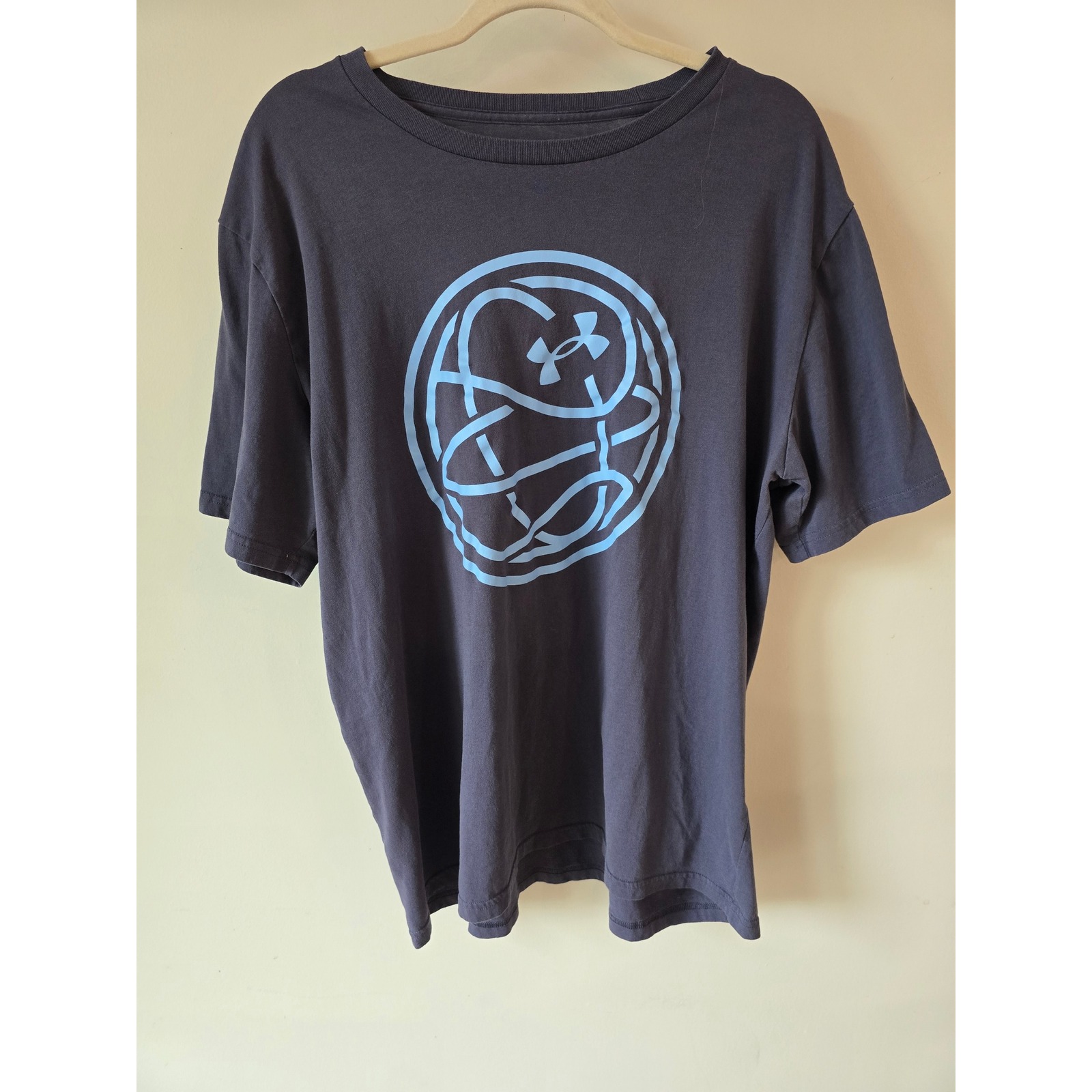Under Armour Mens 2xl Charcoal Gray Blue Graphic Logo Loose Fit T-Shirt Tee